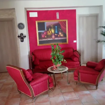 Il Rifugio Dei Cinque Angeli בית הארחה אוסטוני