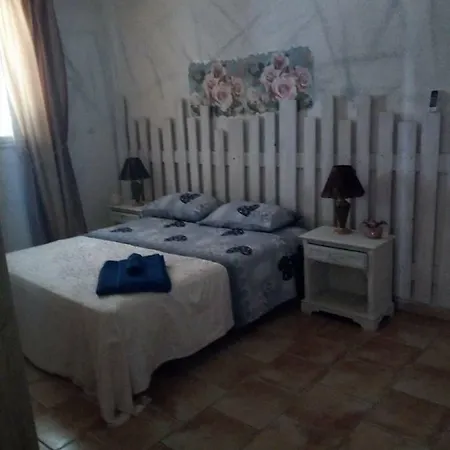 בית הארחה Il Rifugio Dei Cinque Angeli אוסטוני